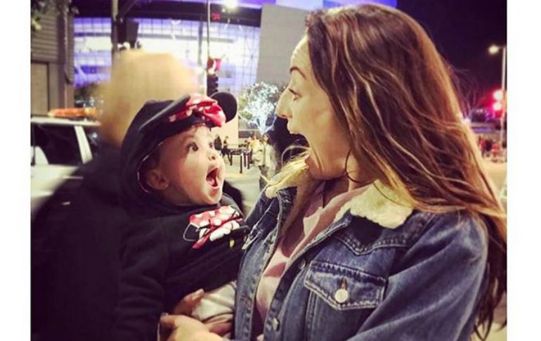 En la publicación aparece Marimar cargando a Lúa, hija de Zuria. INSTAGRAM / zuriavvega