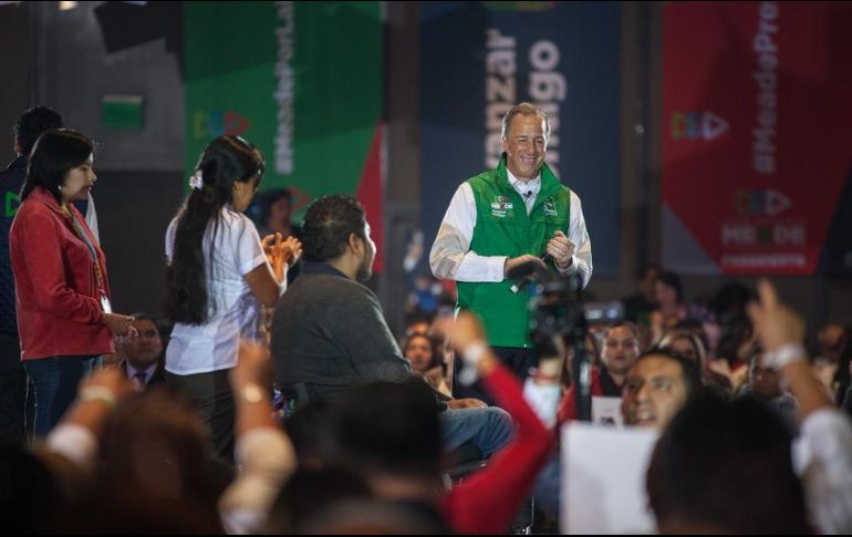 Meade se comprometió a hacer una cruzada nacional para atender el analfabetismo. Facebook / José Antonio Meade