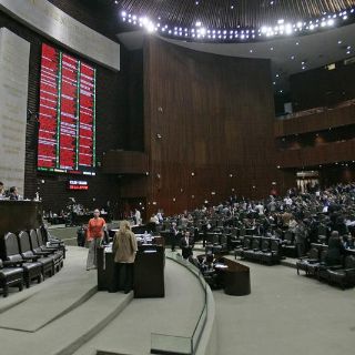 Aprueban que Banxico y PGR informen sobre hackeo