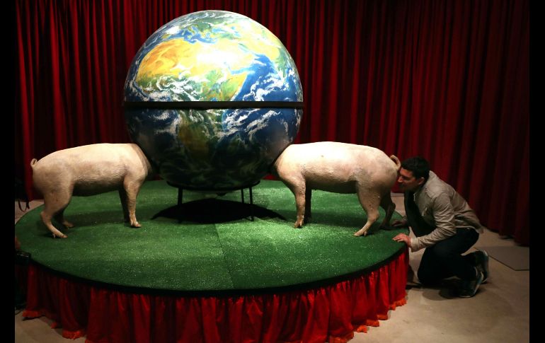 Una selección de más de 70 icónicas piezas integran la exposición del Centro de Arte Tecla Sala de L'Hospitalet de Llobregat, en España, 