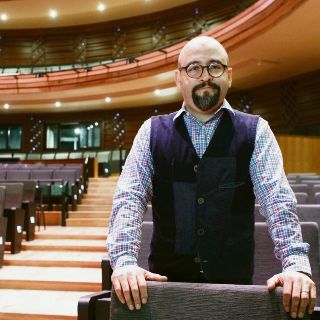 Igor Lozada, la mano que mueve la cultura