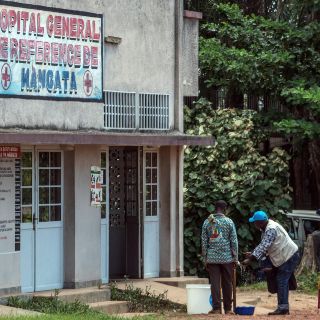 Suben a 30 los casos positivos de ébola en el Congo