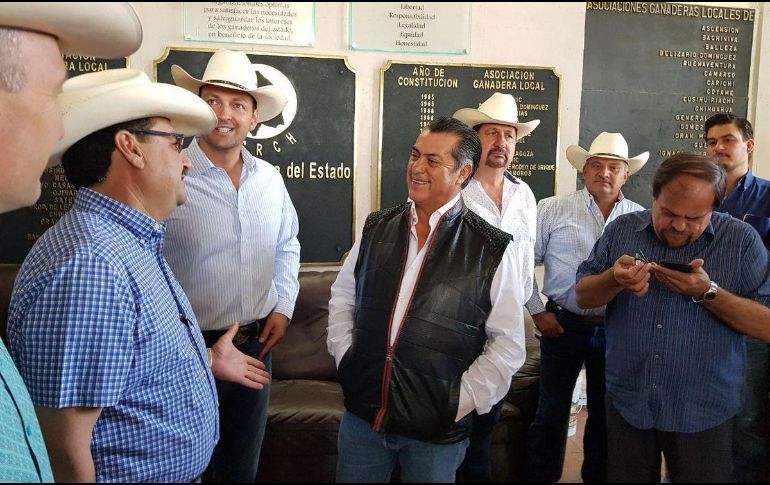 “El Bronco” se reunió con productores y ganaderos integrantes de la Unión Ganadera Regional de Chihuahua. TWITTER / @JaimeRdzNL