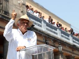 López Obrador volvió a defender a la ex líder de la Policía Comunitaria Néstora Salgado, y afirmó que su candidatura sigue en pie rumbo al Senado de la República. SUN/ V.Rosas