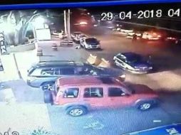 El usuario que reveló los videos, rechaza la versión oficial en el sentido de que todo comenzó con una riña en el interior del bar 