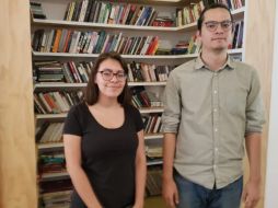 Claudia Custodio, de Casa Territorio, y Carlos Armenta, de Impronta Casa Editora. EL INFORMADOR/J. Pérez