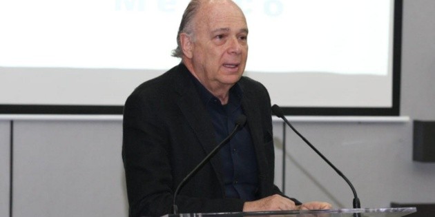 Ojal&aacute; no vuelva la era del autoritarismo: Enrique Krauze