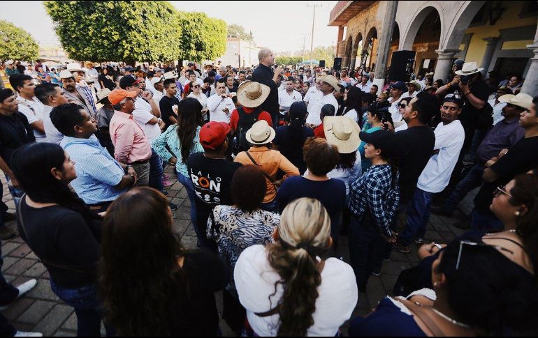 Alfaro reiteró que de ganar la gubernatura entregará a la Secretaría de Salud el helicóptero que tiene asignado el titular del Poder Ejecutivo. TWITTER/ @EnriqueAlfaroR
