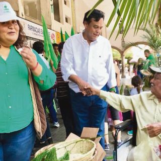 Salvador Cosío resolverá comunicación en la Costa
