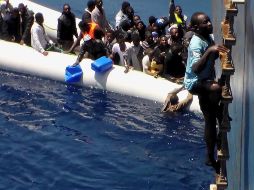 Aunque el flujo de inmigrantes ha disminuido significativamente, en las costas europeas continúan los operativos. AP