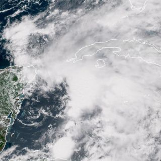 "Alberto" se ubica esta madrugada frente a costas de Quintana Roo
