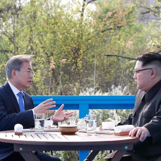 Líderes de ambas Coreas se reúnen para tratar cumbre con EU