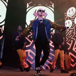 J Balvin hace vibrar a "su gente" en la Arena Ciudad de México