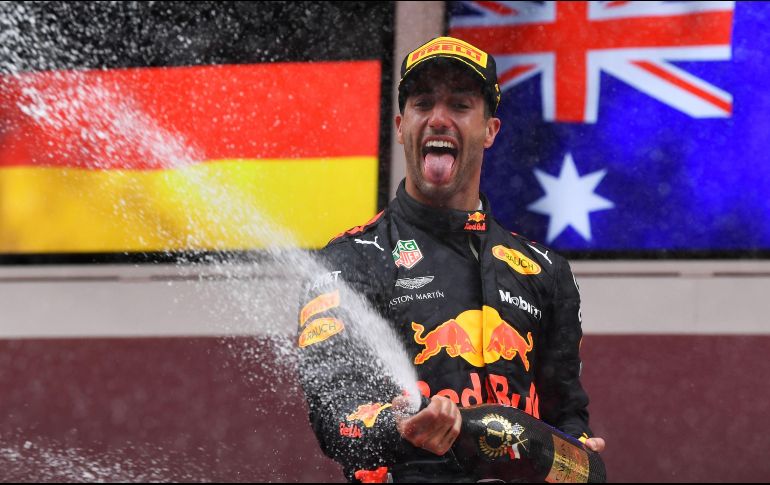 Ricciardo triunfa en Mónaco y alza la mano para competir por el capeonato de pilotos. AFP/A. Isakovic