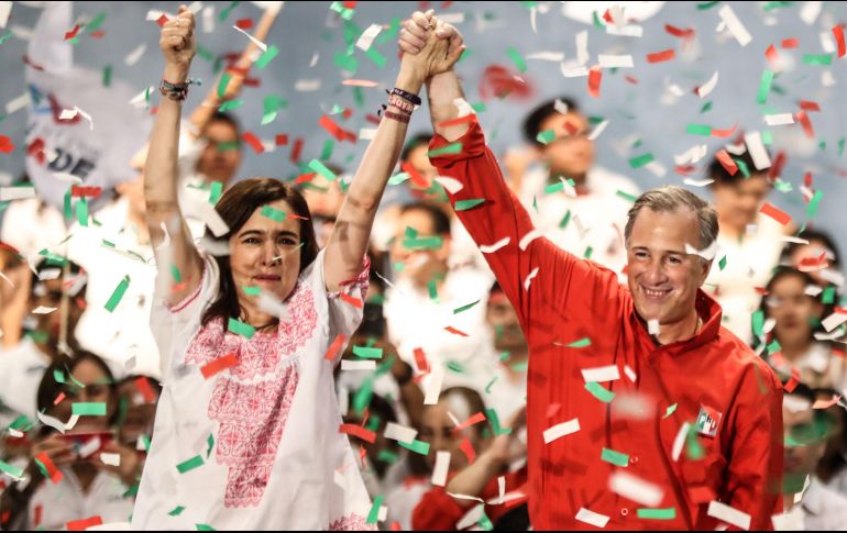 La virgen la entregaron a José Antonio Meade y a su esposa Juana Cuevas. SUN / G. Espinosa