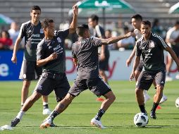 Los seleccionados entrenan en el estadio Rose Bowl, en Pasadena, California. MEXSPORT / O. Aguilar
