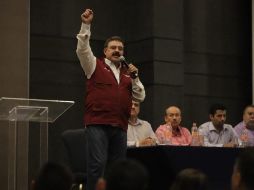 Dijo que antes de pensar en un nuevo esquema de transporte, como la Ruta Empresa que ya se implementa en algunas rutas de camión, es necesario conocer a fondo todo lo que se requiere mejorar.  TWITTER/ @DrCarlosLomeli