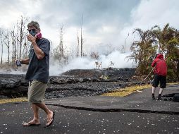 Las emisiones de gas provocadas por el volcán han desatado la alarma entre la población local. EFE / ARCHIVO