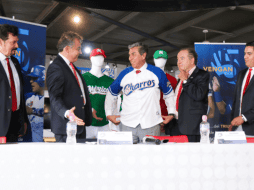 El nuevo vicepresidente de la tropa jalisciense se dijo satisfecho por llegar de nuevo a la institución que lo vio debutar como pelotero. TWITTER / @charrosbeisbol