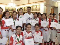 Cosío Gaona señaló que los recursos serían manejados por un patronato que vigile que los recursos se apliquen al deporte escolar y comunitario. Cortesía / PVEM Jalisco