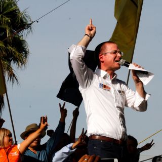 Anaya rechaza "loca" estrategia de seguridad de López Obrador