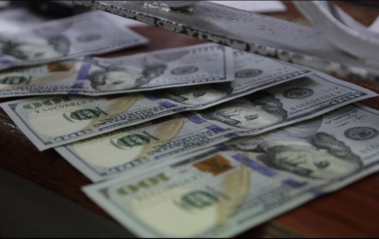 El Banco BASE prevé que el tipo de cambio cotice entre 19.60 y 19.85 pesos por dólar en transacciones interbancarias a la venta. EL INFORMADOR / ARCHIVO
