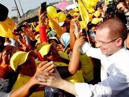 Anaya no contesta a los cuestionamientos de la mujer. NTX / ARCHIVO