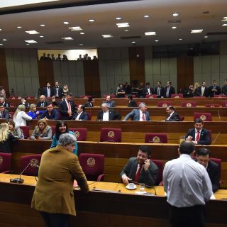 Congreso no trata renuncia de presidente paraguayo