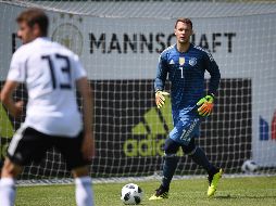 El técnico Löw ha adelantado que si Neuer va a Rusia, será titular. EFE/M. Gilliar