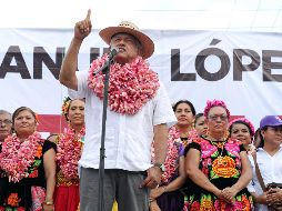 Durante un mitin cerca del puerto, pidió a sus candidatos a cargos públicos 