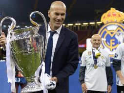 Se convirtió en el primer entrenador en ganar tres Champions League consecutivas, además de una Liga, dos Supercopas de Europa, una Supercopa de España y dos Mundiales de Clubes. AFP / ARCHIVO