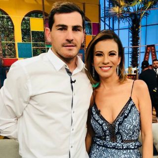 Ingrid Coronado presume foto con Iker Casillas