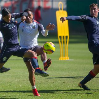Algunos jugadores de Chivas no se presentarían a pretemporada el lunes
