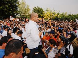 Enrique Alfaro prometió ampliar la avenida Patria. FACEBOOK/EnriqueAlfaroR