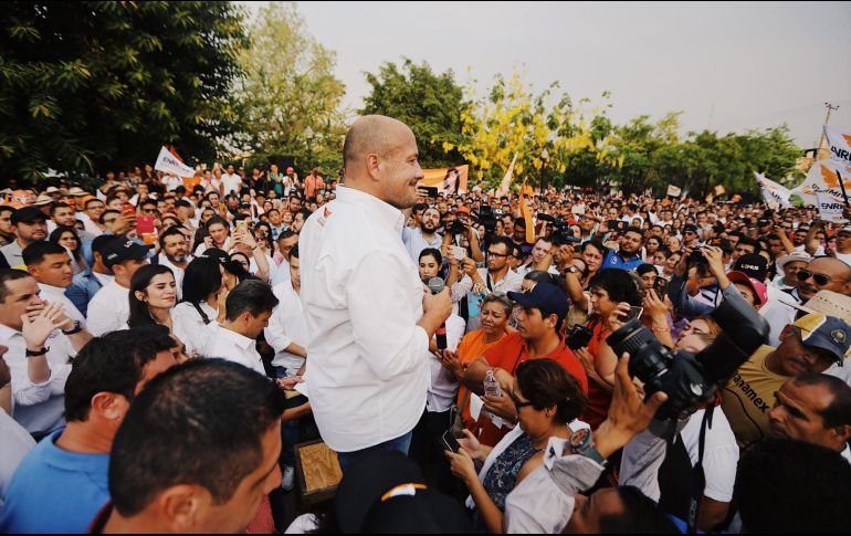 Enrique Alfaro prometió ampliar la avenida Patria. FACEBOOK/EnriqueAlfaroR