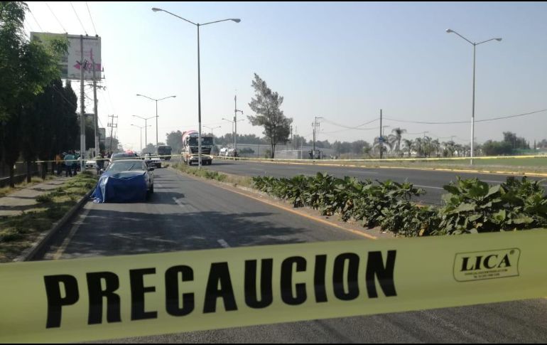 Se trataba de un hombre de unos 60 años de edad, el cual había sido arrollado por un vehículo Nissan Sentra gris modelo 2000. ESPECIAL/