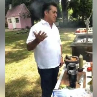 Se arma la carne asada en casa de "El Bronco"