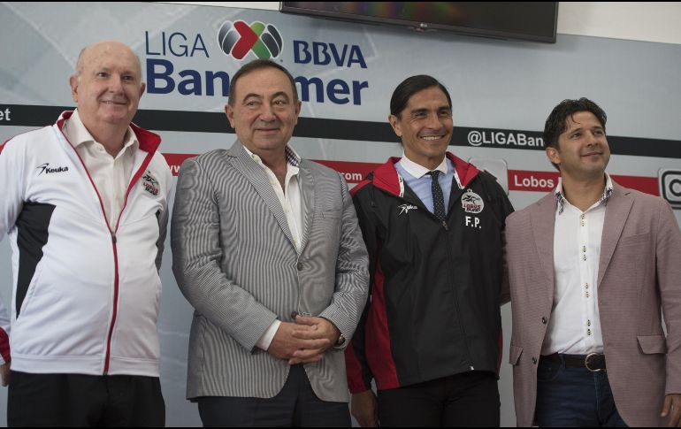 Palencia (tercero de izquierda a derecha) afirma que la unidad y la responsabilidad serán las bases de su gestión.  MEXSPORT/O. Martínez