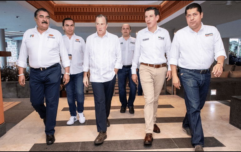 Castro Reynoso acompañó a José Antonio Meade en su gira por Puerto Vallarta. TWITTER / @micasrey