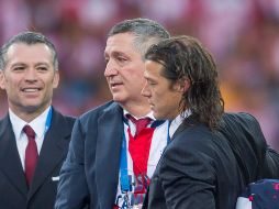 Almeyda (D) afirmó ayer que publicará un comunicado dando su versión sobre la situación en Chivas. MEXSPORT/ARCHIVO