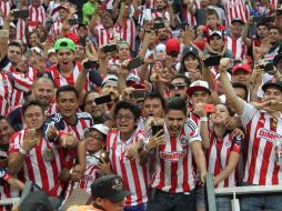 Los seguidores rojiblancos no pierden la esperanza de no tener que despedirse del 