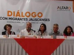 Alfaro sostuvo un diálogo por videoconferencia con migrantes que viven en Chicago y Los Ángeles. TWITTER / @EnriqueAlfaroR
