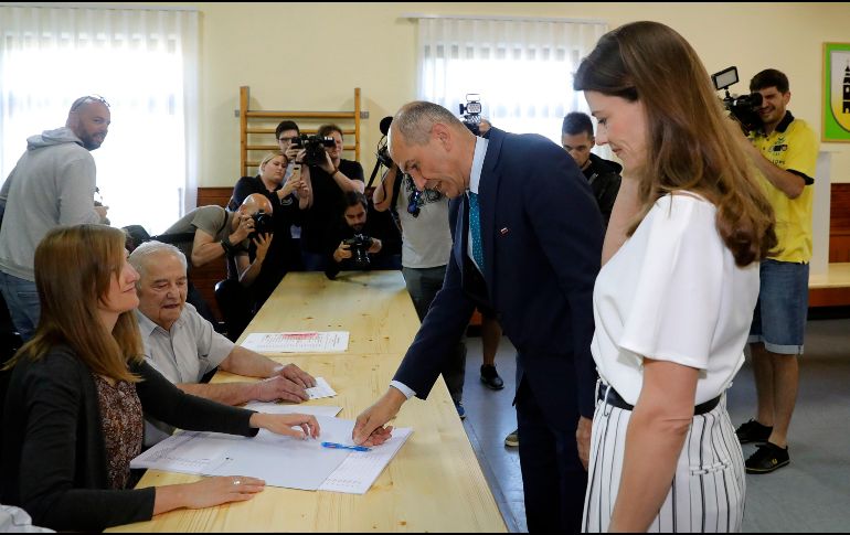 Las elecciones se producen en un momento de crecimiento económico y bajo nivel de desempleo en el país. EFE/A. Bat
