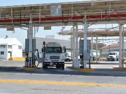 La Política de Almacenamiento de Petrolíferos tiene como meta conseguir en 2025 el equivalente a 13 días de almacenamiento de combustibles. NOTIMEX/Archivo