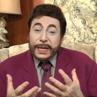 Muere el astrólogo mexicano Esteban Mayo