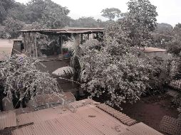 Tres albergues fueron abiertos para que las personas desalojadas de la zona de riesgo pasaran la noche. AFP / J. Ordoñez
