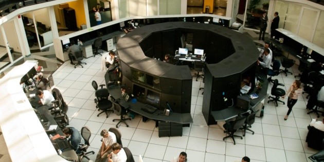 Bolsa Mexicana gana al cierre de este lunes