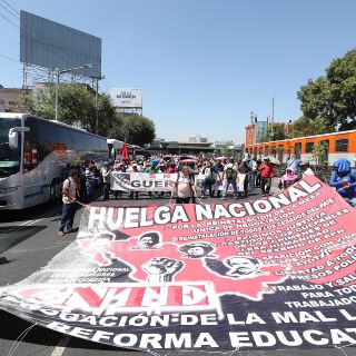 La CNTE instala plantón en Segob para exigir diálogo