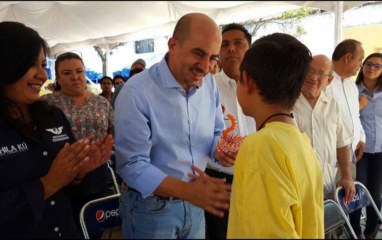 FACEBOOK / Ismael Del Toro Castro