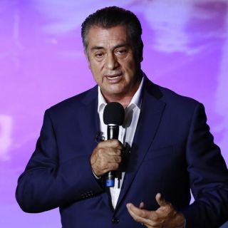 "El Bronco" se reúne con empresarios